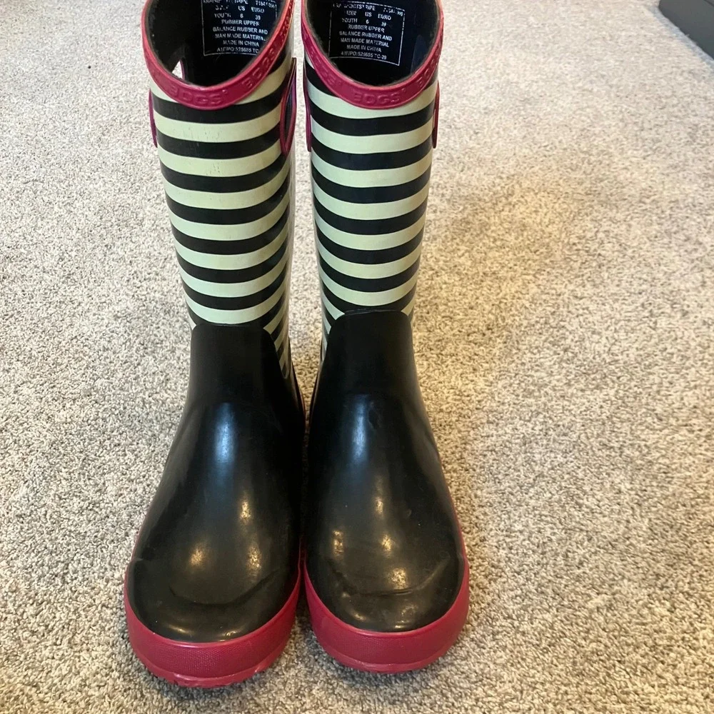 Bogs some scuffs